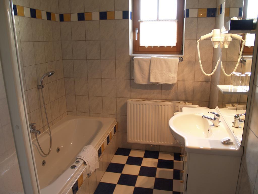 Mosthaeusl Wernstein am Inn Ruang foto
